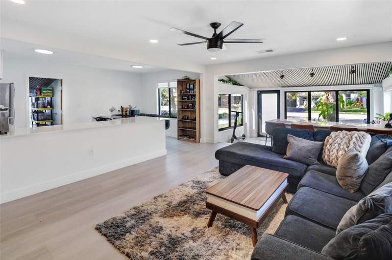 3 bedroom Single Family Residence at 508 SW 13th Street, Lauderdale, Fort Lauderdale — photo 2