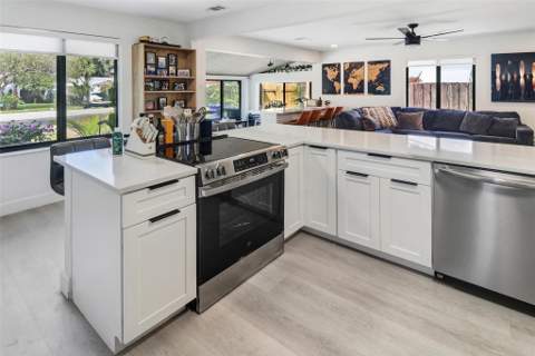 508 SW 13th Street, Fort Lauderdale FL - photo 10 of 29