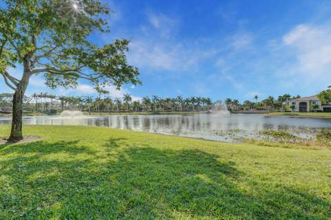 2724 Anzio Court #305, Palm Beach Gardens FL - photo 13 of 14