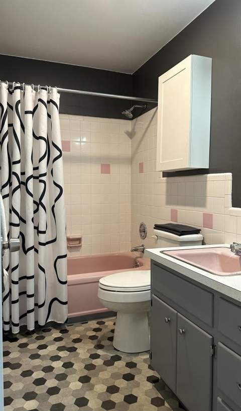 715 NW 30th Court #8, Wilton Manors FL - photo 8 of 9