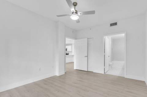 2916 Tuscany Court #302, Palm Beach Gardens FL - photo 12 of 19