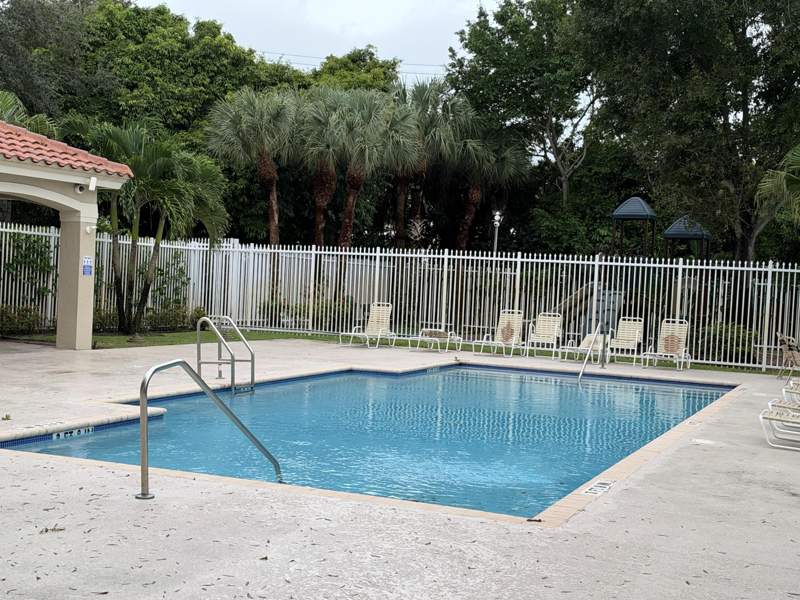 2 bedroom Townhouse at 804 Summit Lake Drive, Summit Lake, West Palm Beach — photo 5