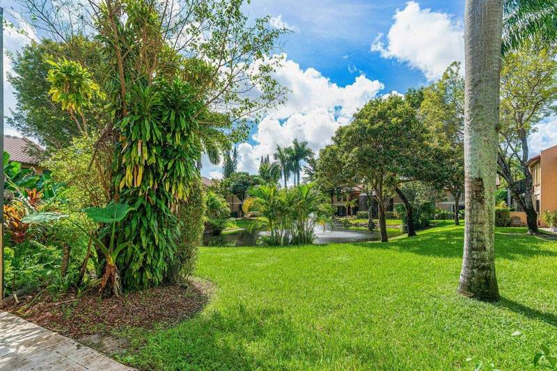 3 bedroom Townhouse at 22068 Las Brisas Circle, Las Brisas, Boca Raton — photo 3