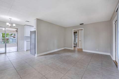 719 Summit Boulevard, West Palm Beach FL - photo 7 of 31