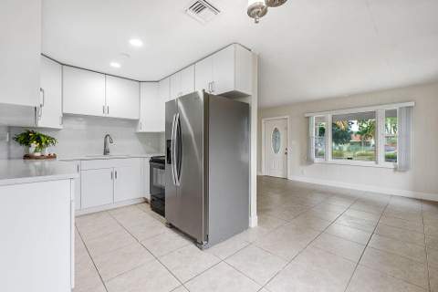719 Summit Boulevard, West Palm Beach FL - photo 10 of 31