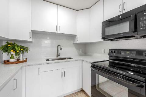 719 Summit Boulevard, West Palm Beach FL - photo 12 of 31