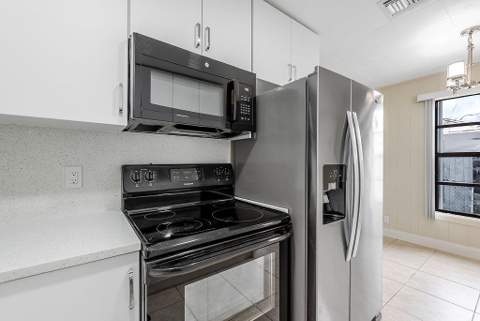 719 Summit Boulevard, West Palm Beach FL - photo 13 of 31