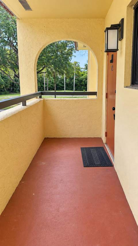 918 SW 9th St #201 Circle, Boca Raton FL - photo 16 of 20
