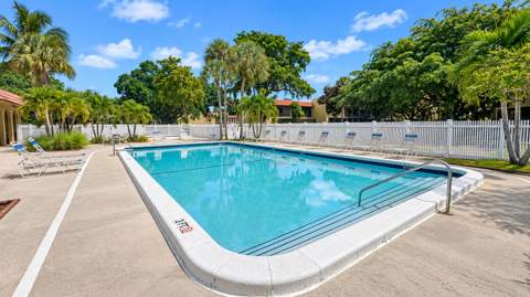 918 SW 9th St #201 Circle, Boca Raton FL - photo 17 of 20