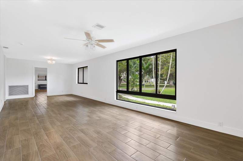 4 bedroom Single Family Residence at 10751 SW 25th Street, Martha Bright Farms, Davie — photo 3