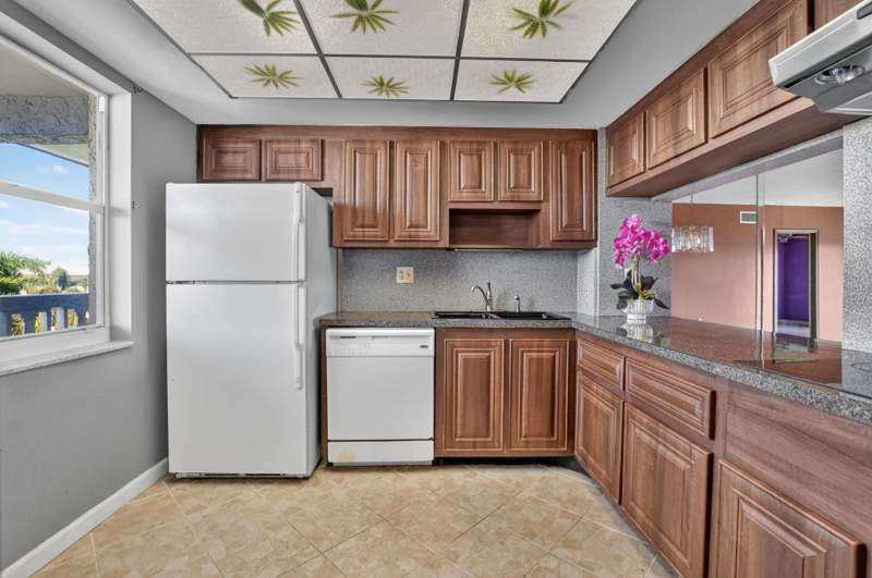 2 bedroom Condominium at 9880 Marina Boulevard #1541, Sandalfoot South Three Cond, Boca Raton — photo 4
