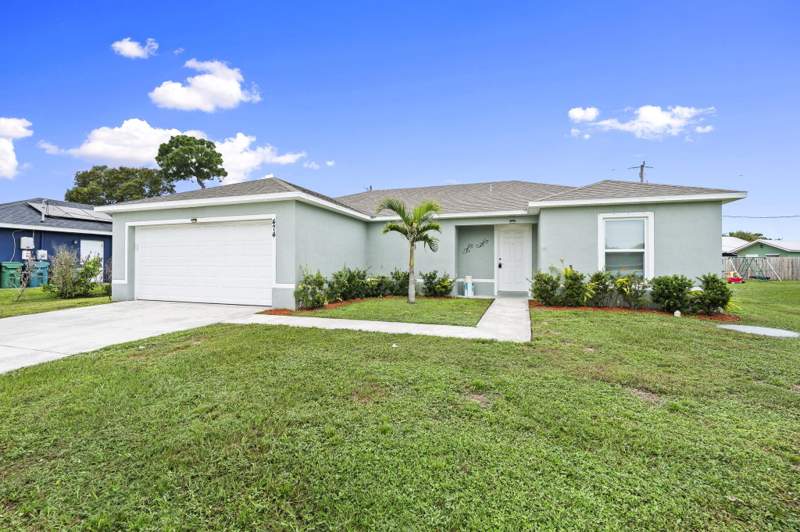 3 bedroom Single Family Residence at 474 NE Mainsail Street, Port St Lucie Section 26, Port St. Lucie — photo 3