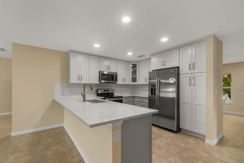 4 bedroom Single Family Residence at 1961 SW Diamond Street, Port St Lucie Section 11, Port St. Lucie — photo 3