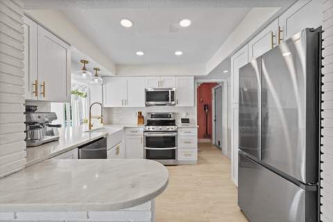 160 SE 9th Street, Pompano Beach FL - photo 8 of 37