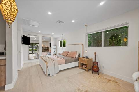 160 SE 9th Street, Pompano Beach FL - photo 15 of 37