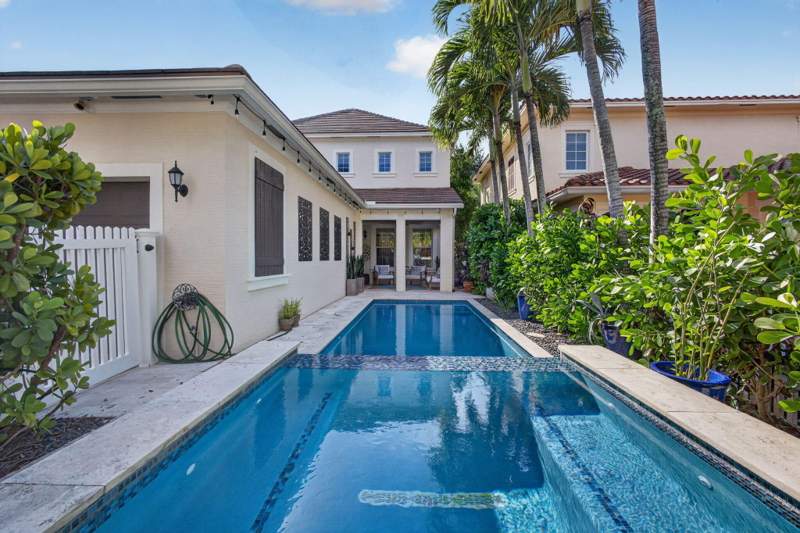 4 bedroom Single Family Residence at 143 Killarney Court, Canterbury Place, Jupiter — photo 4