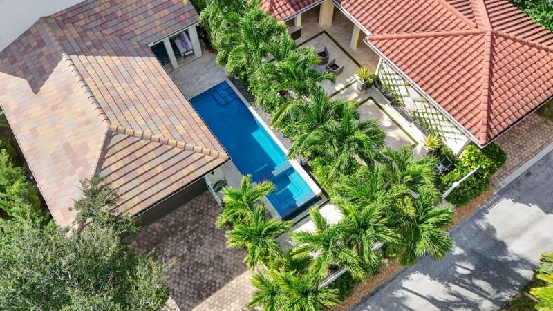 4 bedroom Single Family Residence at 143 Killarney Court, Canterbury Place, Jupiter — photo 5
