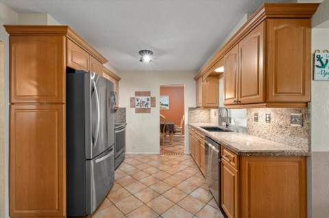 9704 NW 67th Street, Tamarac FL - photo 7 of 47