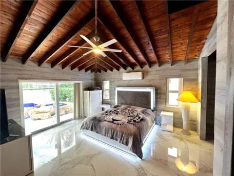 720 NE 28th Avenue, Pompano Beach FL - photo 13 of 36