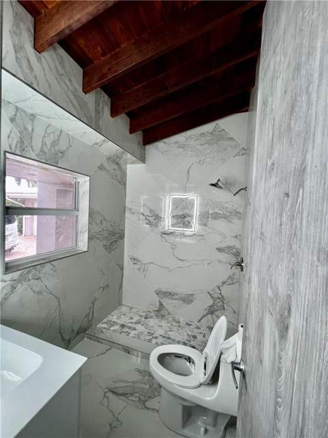 720 NE 28th Avenue, Pompano Beach FL - photo 20 of 36