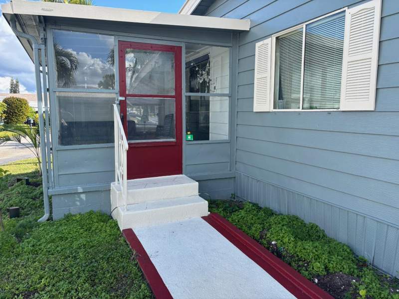 3 bedroom Manufactured Home at 570 NE 47th Court, Breeze Hill Resort Mobile Home Park, Deerfield Beach — photo 4