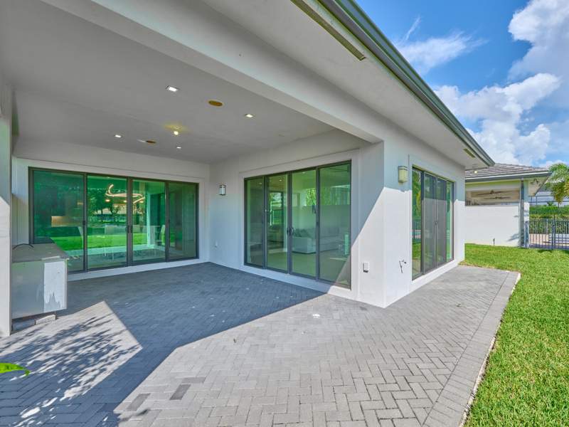 3 bedroom Single Family Residence at 2807 Gin Berry Way, Banyan Cay Resort Community Plat, West Palm Beach — photo 2