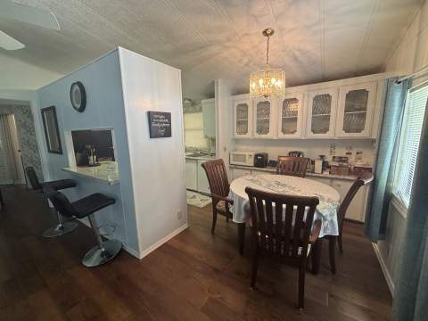 570 NE 47th Court, Deerfield Beach FL - photo 13 of 23