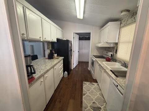 570 NE 47th Court, Deerfield Beach FL - photo 15 of 23