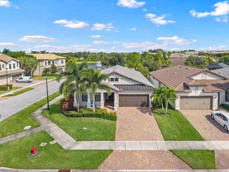 3 bedroom Single Family Residence at 8376 Hanoverian Drive, Fields At Gulfstream Polo, Lake Worth — photo 4