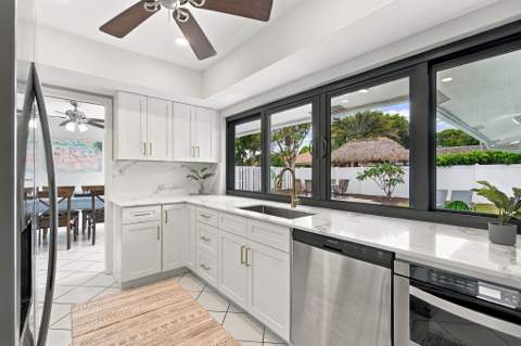 2102 NE 68th Street, Fort Lauderdale FL - photo 6 of 40