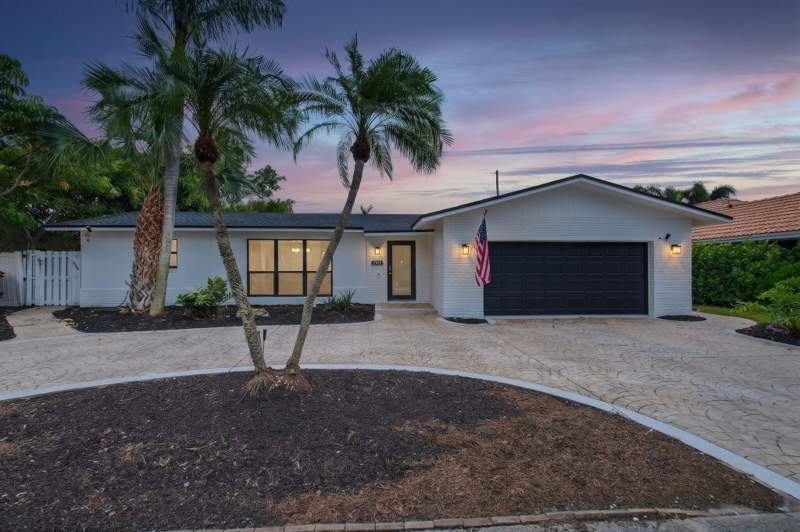 4 bedroom Single Family Residence at 2102 NE 68th Street, Imperial Point 5 Sec, Fort Lauderdale — photo 3