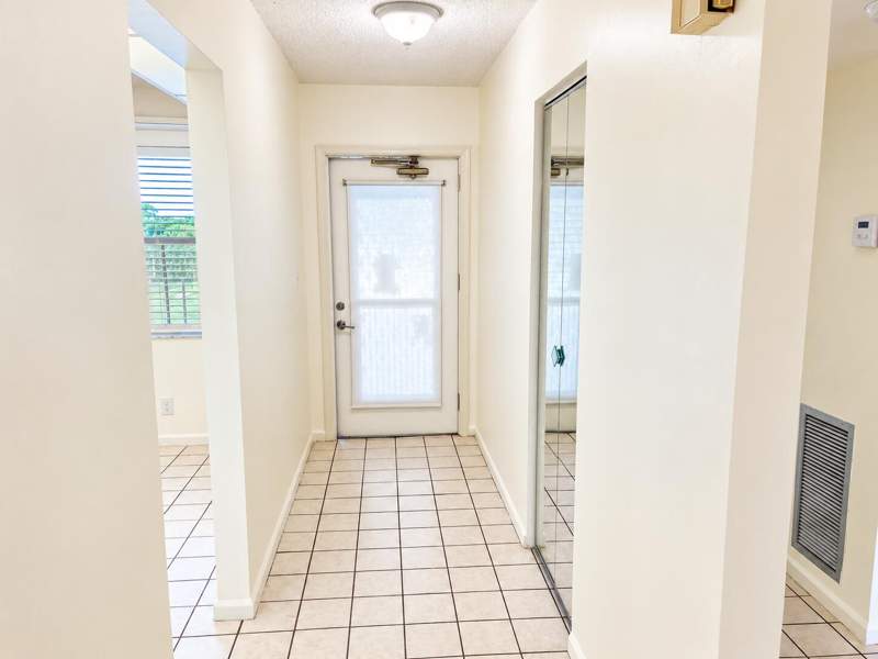 2 bedroom Condominium at 357 N Rock Island Road #407, Palm Lakes Condo, Margate — photo 5