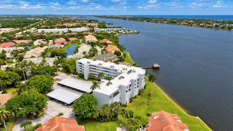 3 bedroom Condominium at 8200 Lakeshore Drive #2010, Lakeshore Colony I Condo, Hypoluxo — photo 2