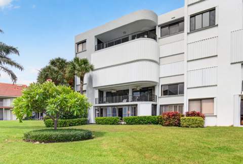 8200 Lakeshore Drive #2010, Hypoluxo FL - photo 7 of 70