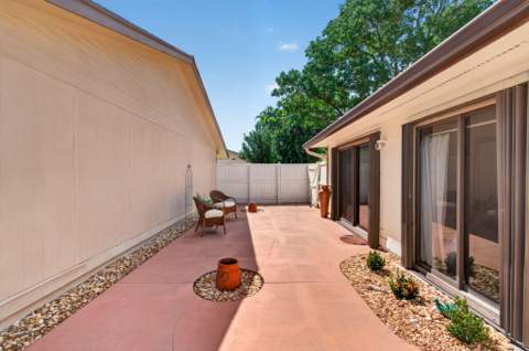 4 Fawlkland Circle, Boynton Beach FL - photo 16 of 24
