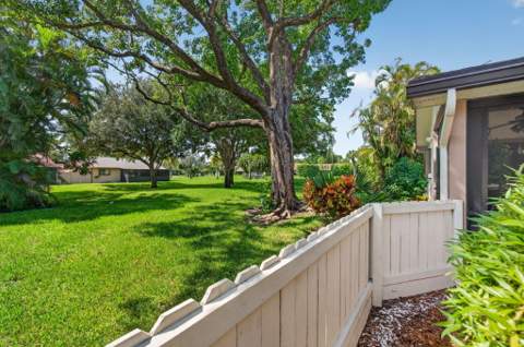 4 Fawlkland Circle, Boynton Beach FL - photo 17 of 24