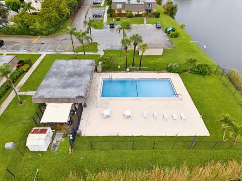 3402 Waterview Circle #B, Palm Springs FL - photo 8 of 41