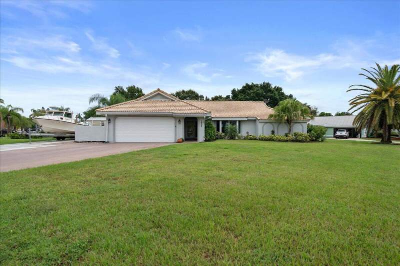 3 bedroom Single Family Residence at 1802 SE Hanby Avenue, South Port St Lucie Unit 14, Port St. Lucie — photo 2