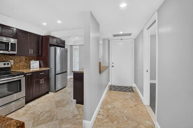 2 bedroom Condominium at 20 Royal Palm Way #301, Boca Bayou Condo, Boca Raton — photo 5
