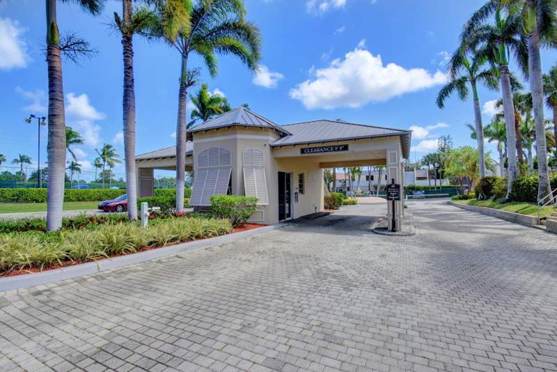 2 bedroom Condominium at 20 Royal Palm Way #301, Boca Bayou Condo, Boca Raton — photo 3