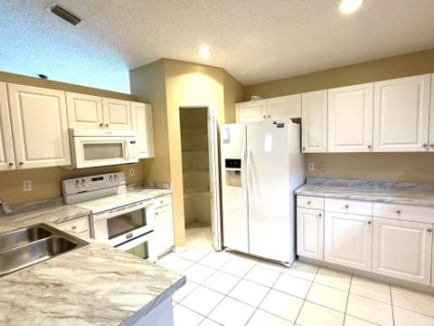 342 SW North Shore Boulevard, Port St. Lucie FL - photo 6 of 25