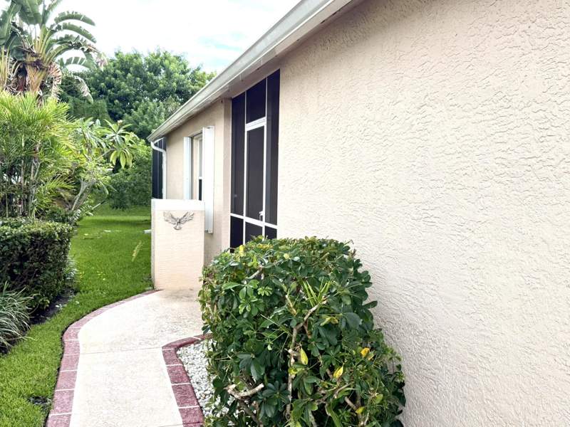 3 bedroom Single Family Residence at 342 SW North Shore Boulevard, Lakeforest At St Lucie West Phase 1, Port St. Lucie — photo 3