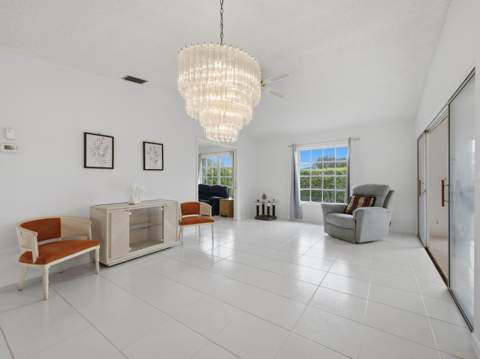 5427 Laurel Oak Street, Delray Beach FL - photo 12 of 30