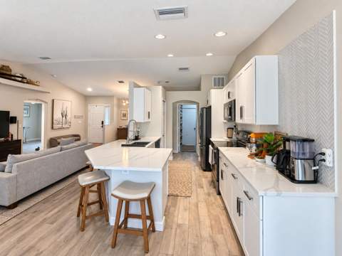 1569 SW Pitts Avenue, Port St. Lucie FL - photo 10 of 52