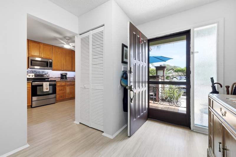 2 bedroom Townhouse at 259 Deerfield Court, Strathmore Gate West Unit 1, Royal Palm Beach — photo 3