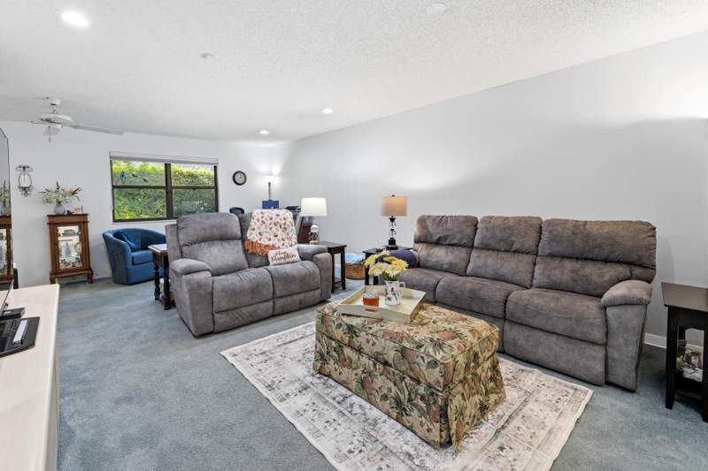 2 bedroom Townhouse at 259 Deerfield Court, Strathmore Gate West Unit 1, Royal Palm Beach — photo 4