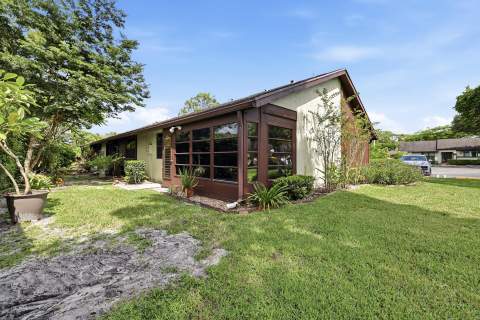 259 Deerfield Court, Royal Palm Beach FL - photo 21 of 28