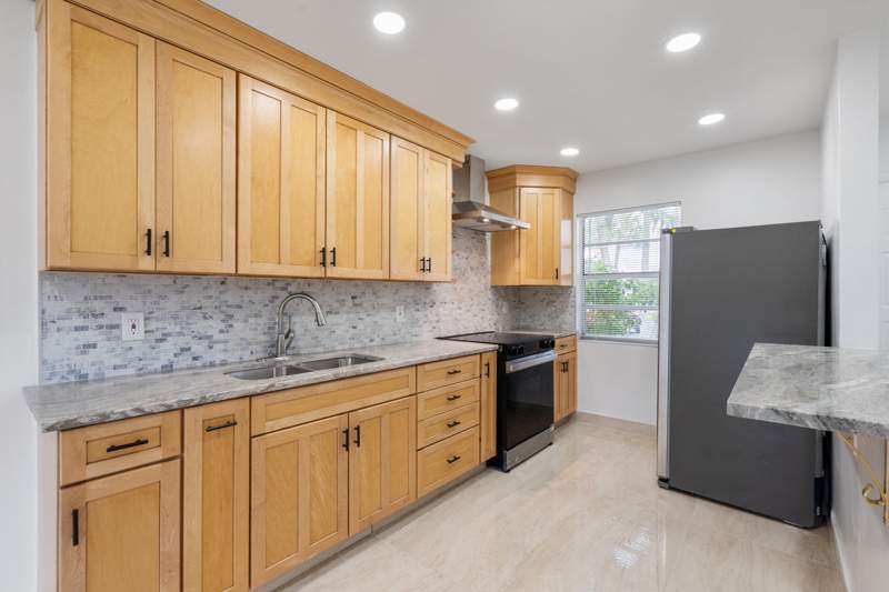 2 bedroom Villa at 100 Lake Rebecca Drive, Golden Lakes Village Condo H, West Palm Beach — photo 5
