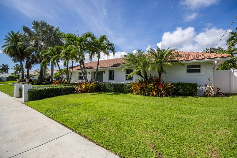 3 bedroom Single Family Residence at 1123 SE 14th Avenue, The Cove, Deerfield Beach — photo 2