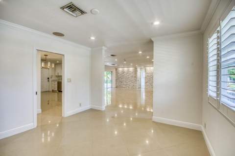 1123 SE 14th Avenue, Deerfield Beach FL - photo 8 of 24